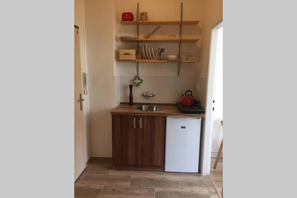 A Cosy Studio In The City Centre Bratislava Exterior photo